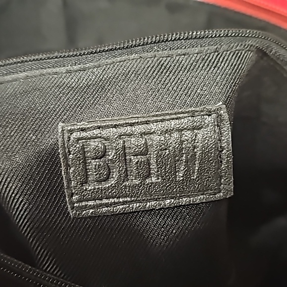 C Camo Pink Purse With Bling Cross Rhinestone studs leather concealed carry NWOT - Picture 13 of 17